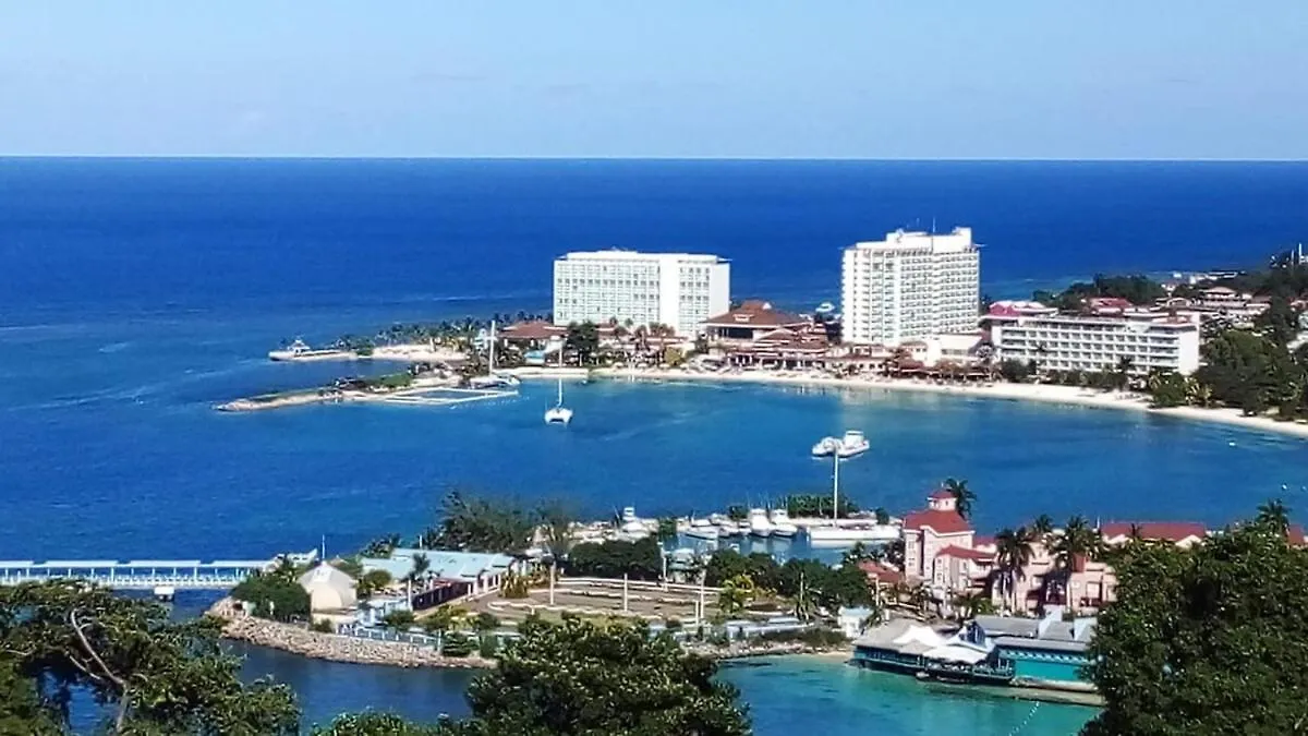Cruise Ship View, Sky Castles, Columbus Heights Lejlighed Ocho Rios